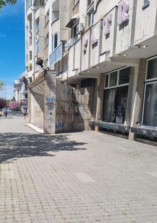 Garsoniera Craiova Centru Exterior foto